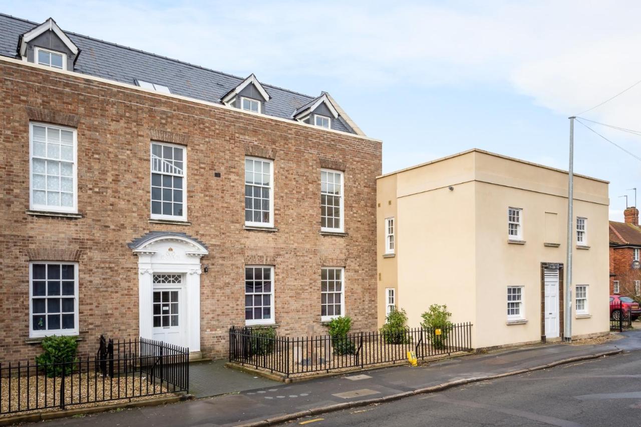 Elliot Oliver - 2 Bedroom Garden Apartment With Parking Cheltenham Exterior photo