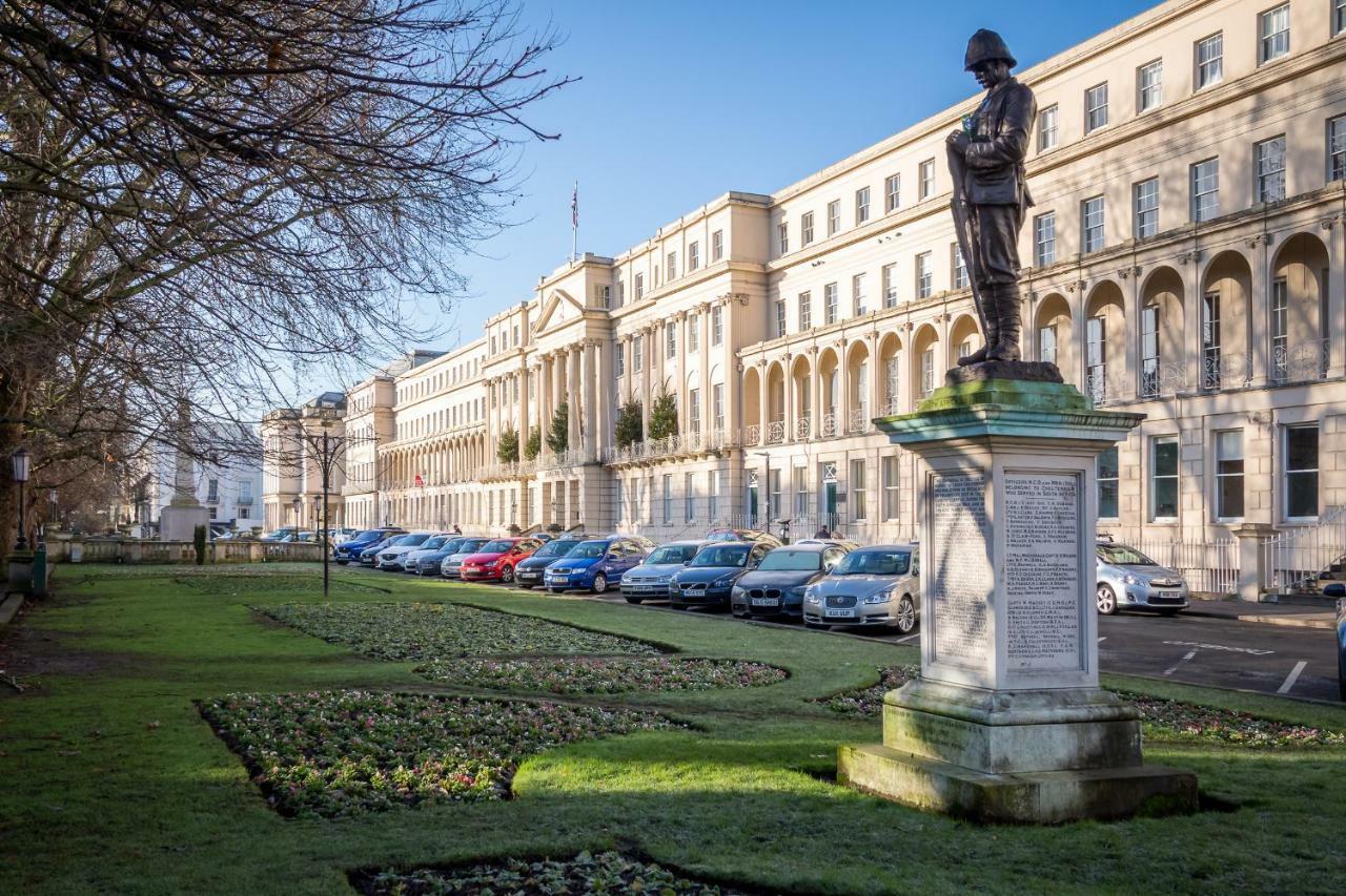 Elliot Oliver - 2 Bedroom Garden Apartment With Parking Cheltenham Exterior photo